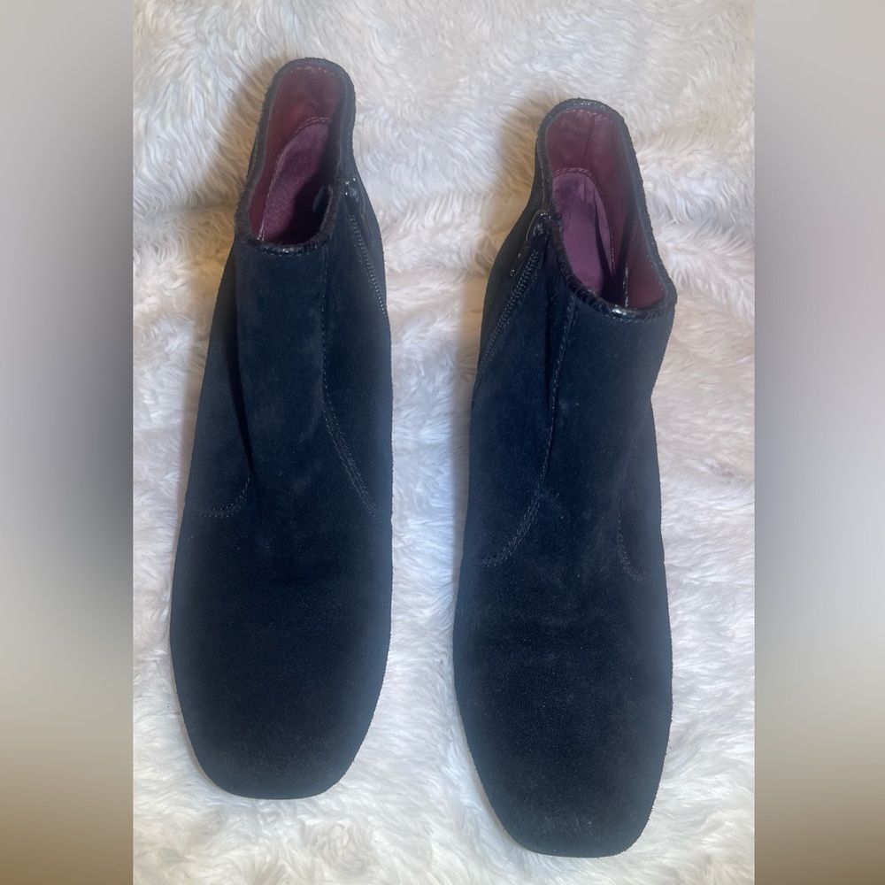 Poetic Licence women’s black ankle sue boots size 9